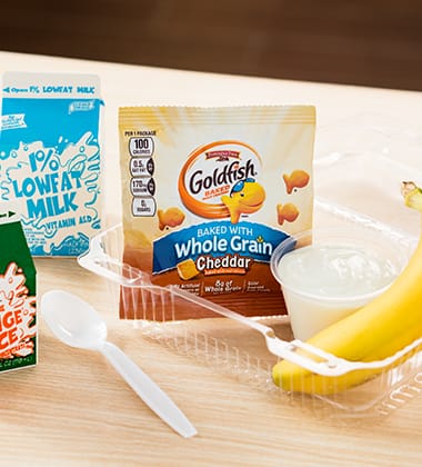 GOLDFISH® BAKED WITH WHOLE GRAIN CHEDDAR BREAKFAST COMBO